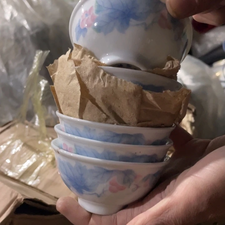 摆件陶瓷盘子碗砂锅都有6个