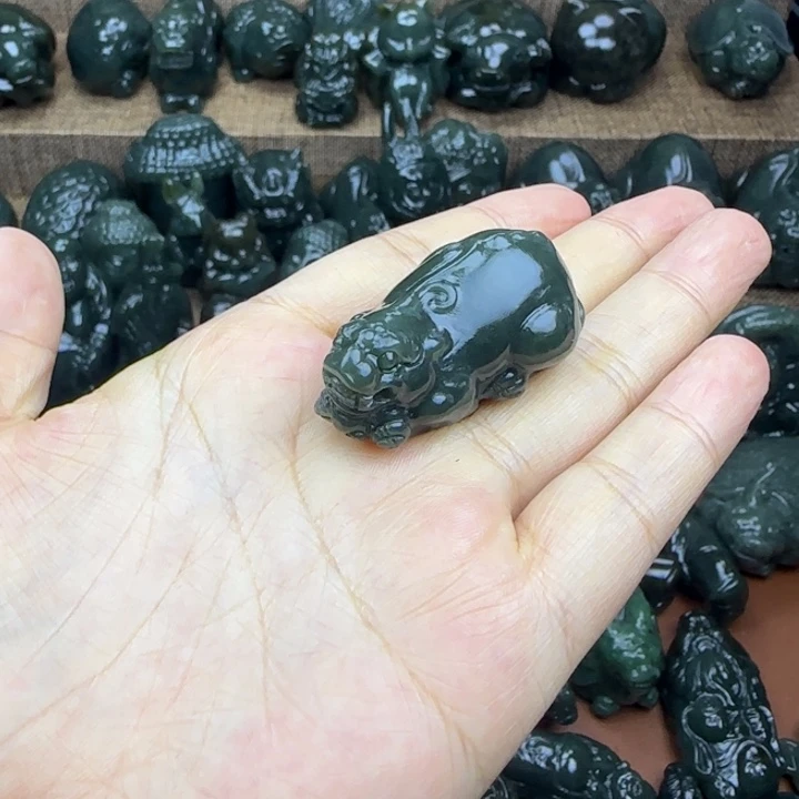和田玉（糖玉）未镶嵌挂件