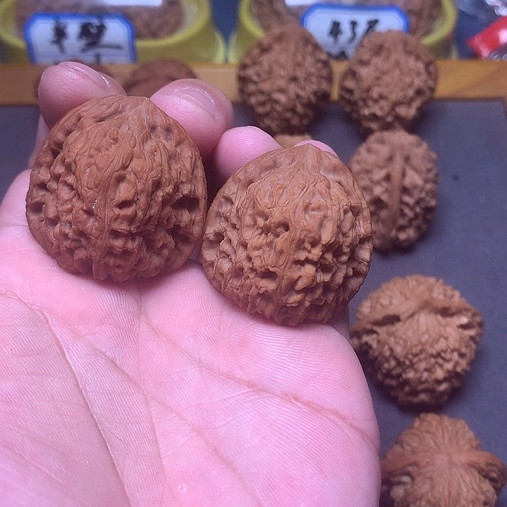 文玩核桃吊坠南疆石