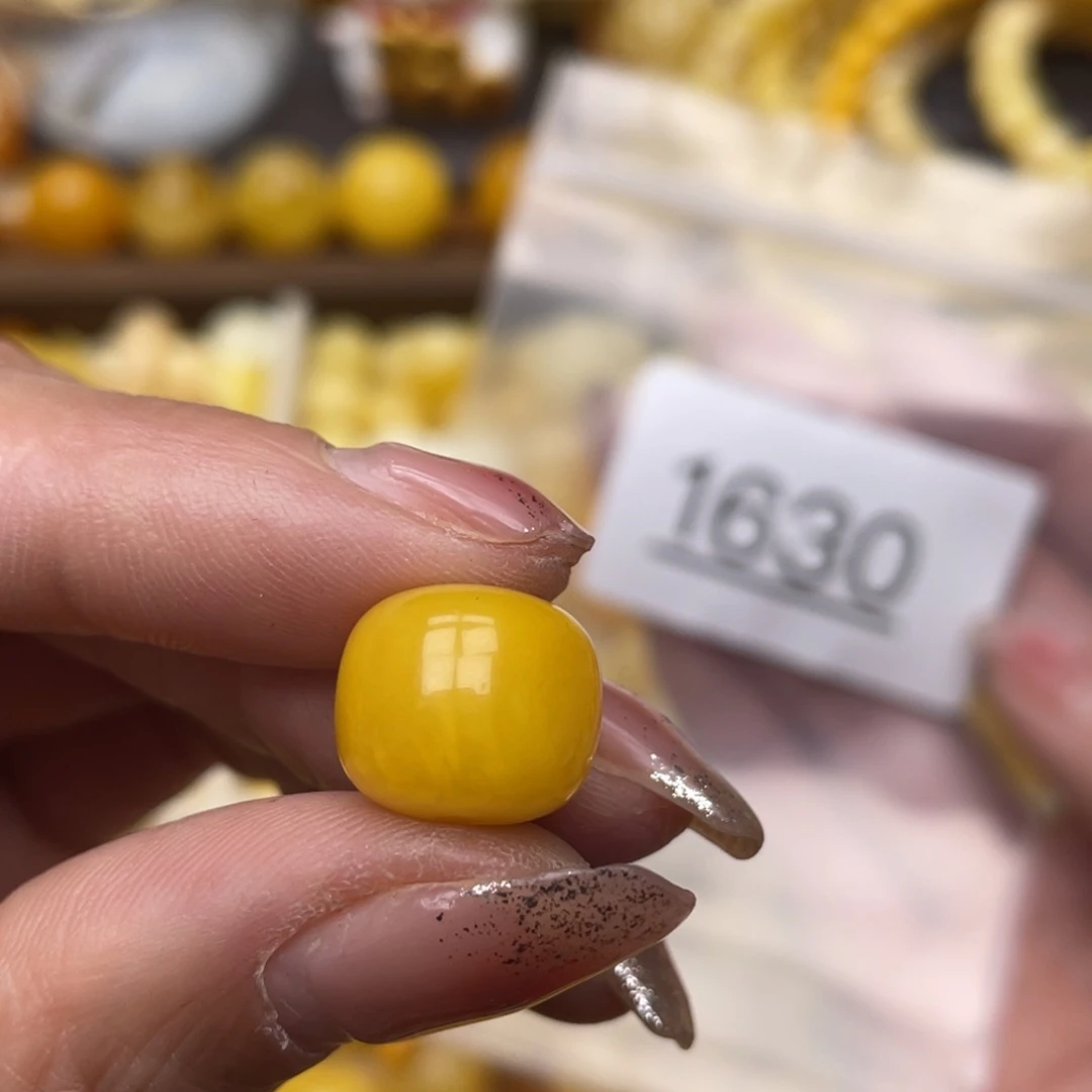 蜜蜡珠宝奇石未镶嵌粉点13.2