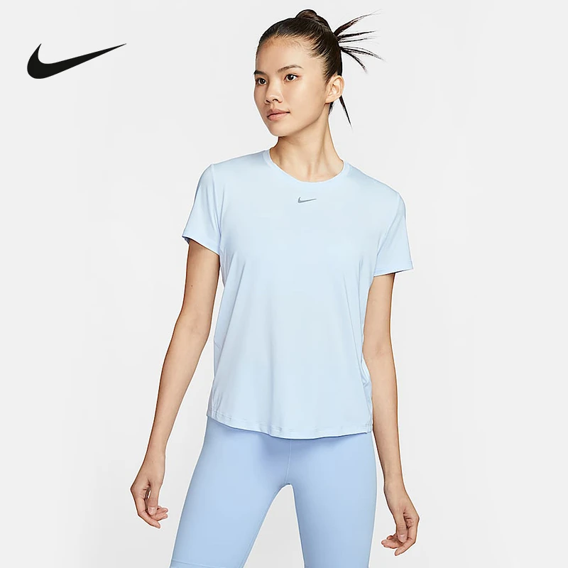 耐克ONE女子速干短袖上衣秋季T恤半袖反光休闲短款圆领FN2799-423