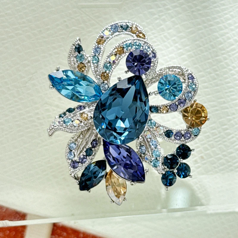 铜合金仿水晶胸针 莫奈花园系列繁花精致胸针R1530