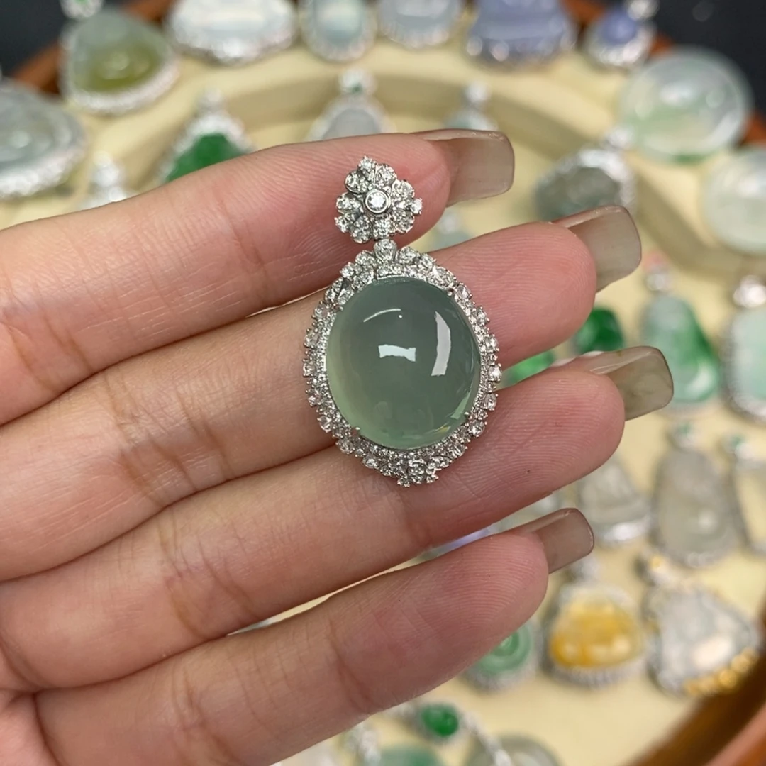 思***瑩颈饰18K金镶嵌翡翠A货翡翠