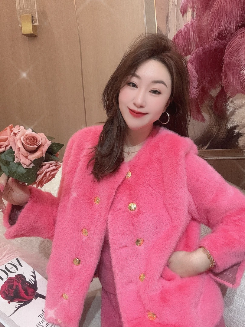 DC【粉妆淡抹】高级气质网红雪兰貂秋冬时尚轻奢双排扣外套粉色