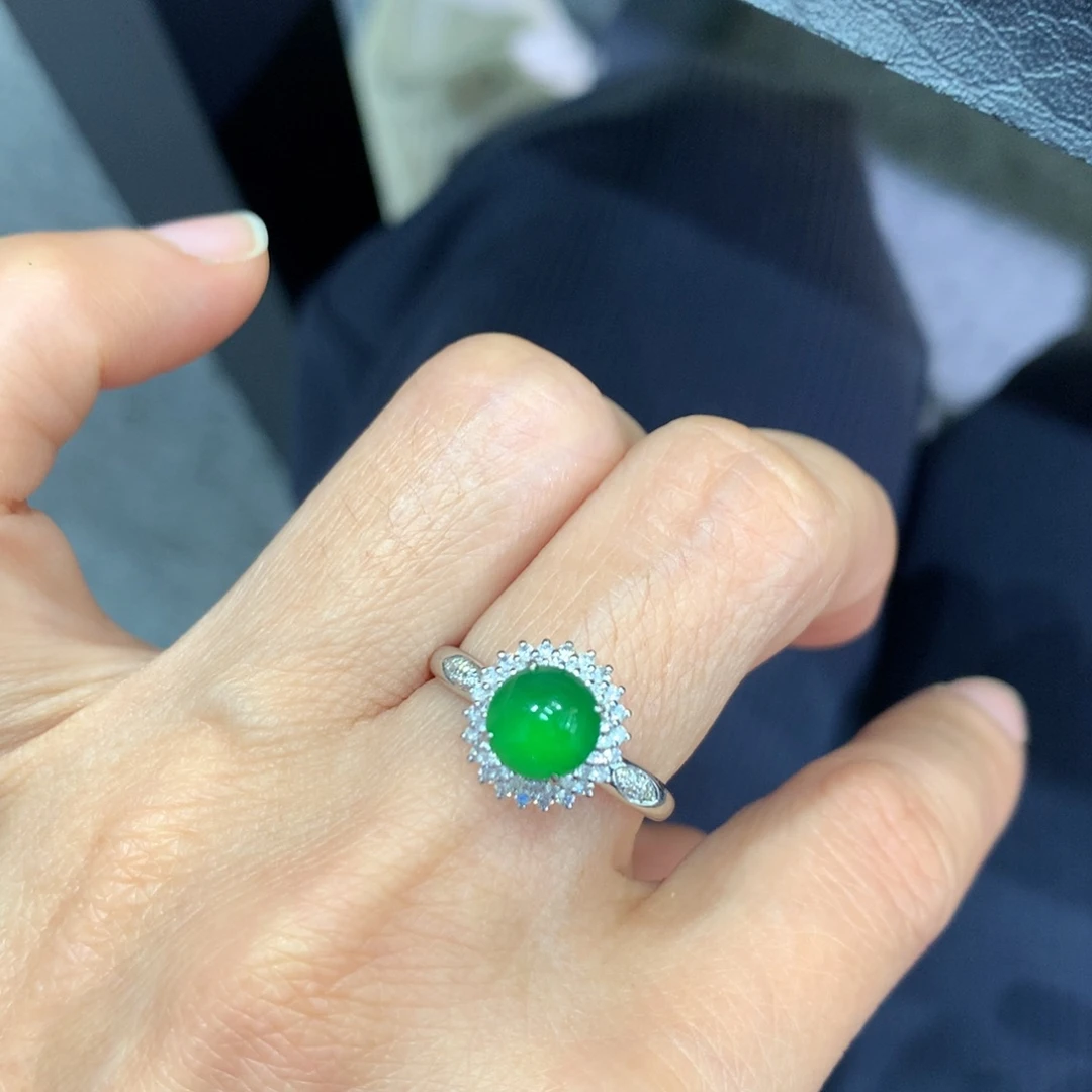 翡翠18K金镶嵌戒指