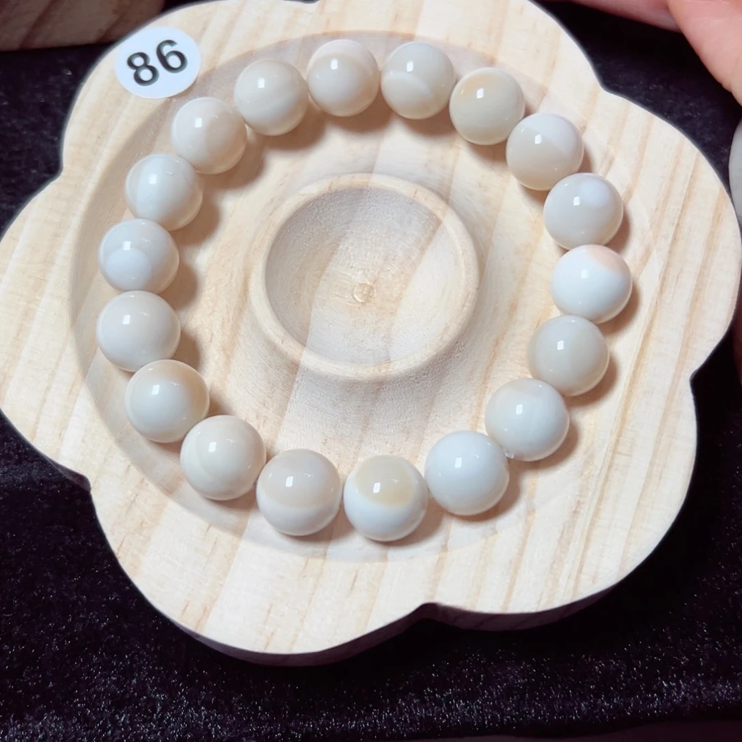 石英质玉手链未镶嵌是***.72