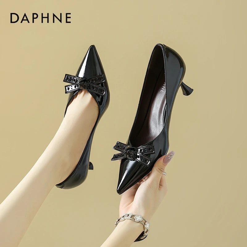 达芙妮气质蝴蝶结单鞋女2025秋季新款绝美配裙子不累脚细跟高跟鞋
