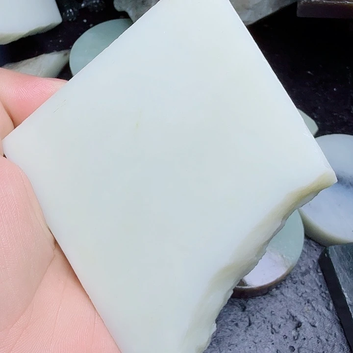 未镶嵌和田玉（糖玉）珠宝奇石