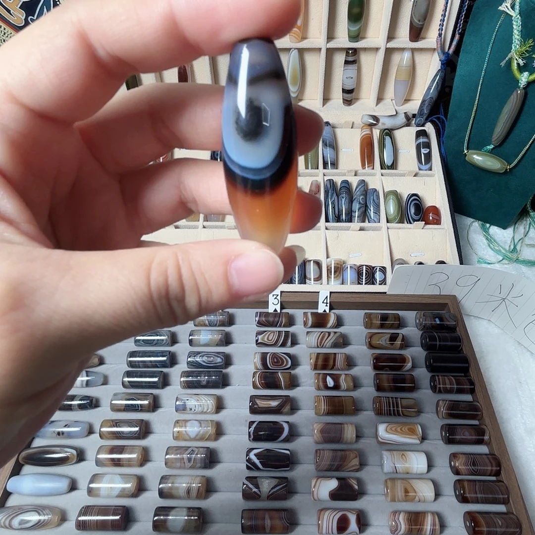 王***人玛瑙/玉髓合金玛瑙