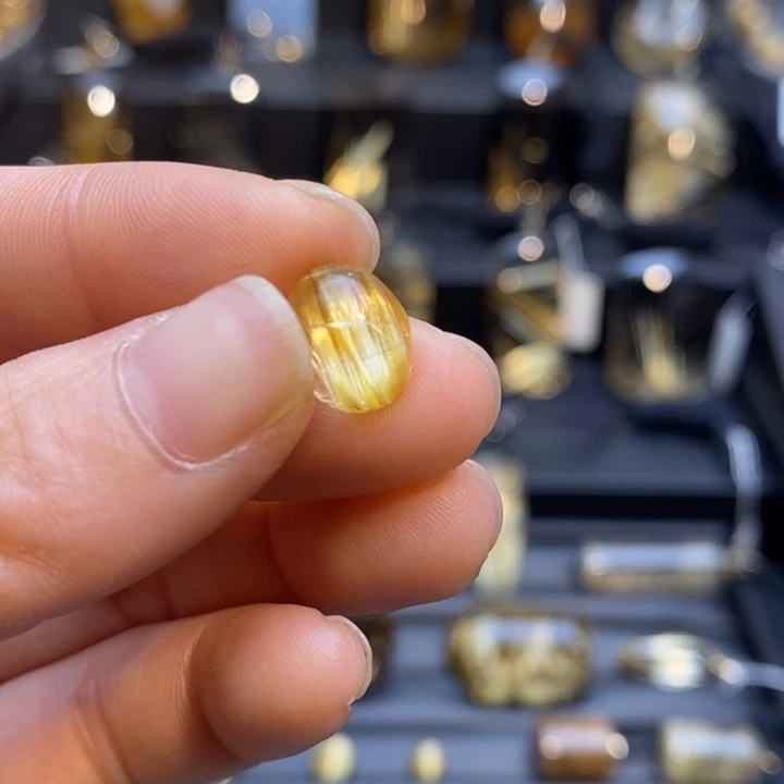 开***心珠宝半成品发晶未镶嵌金发晶戒面