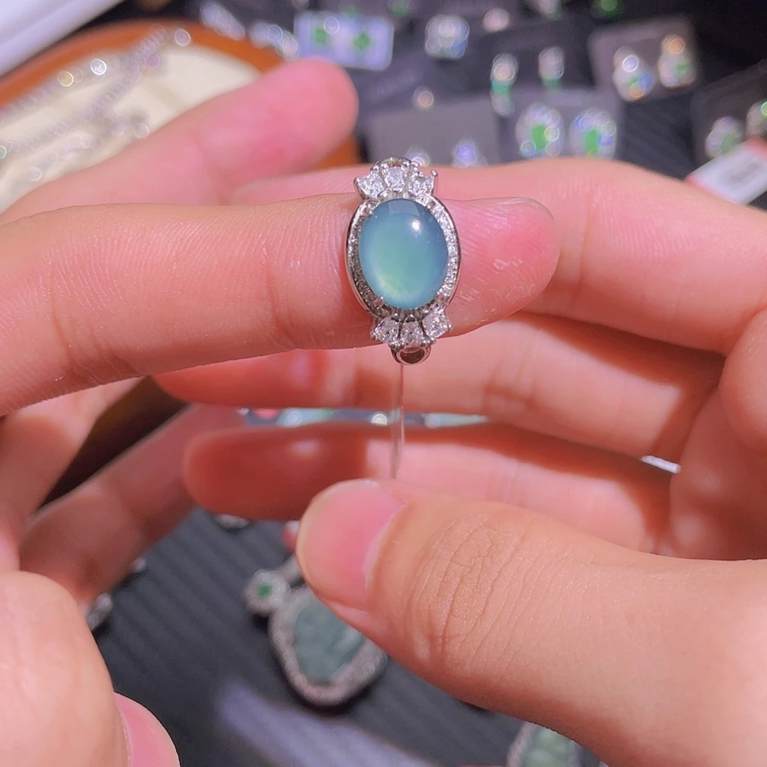 未镶嵌戒指翡翠