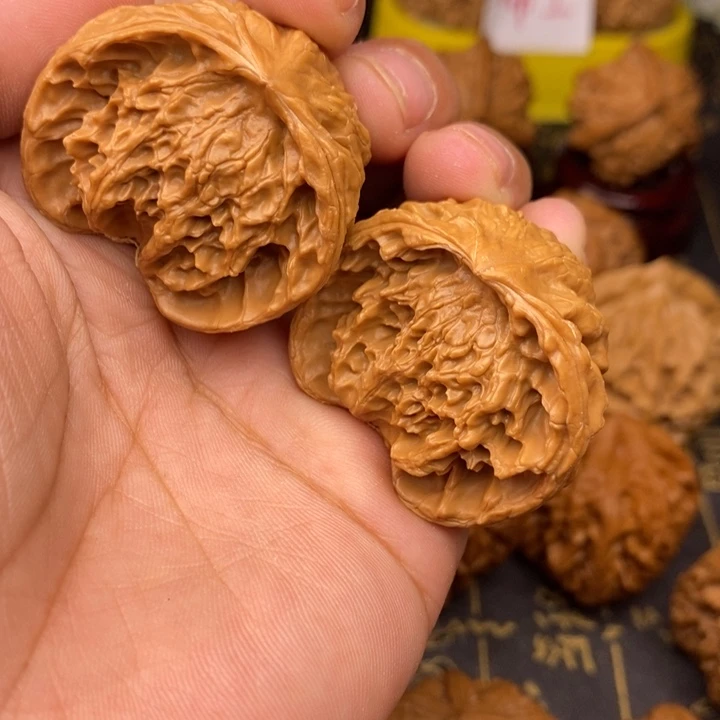 文玩核桃把件聚宝盆