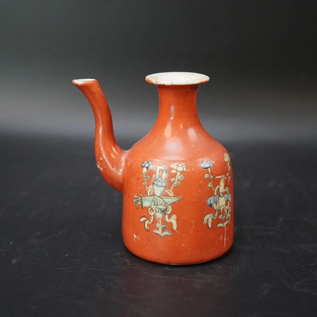 Lot.25080668民国珊瑚红釉多宝花卉纹壶 高：约11cm