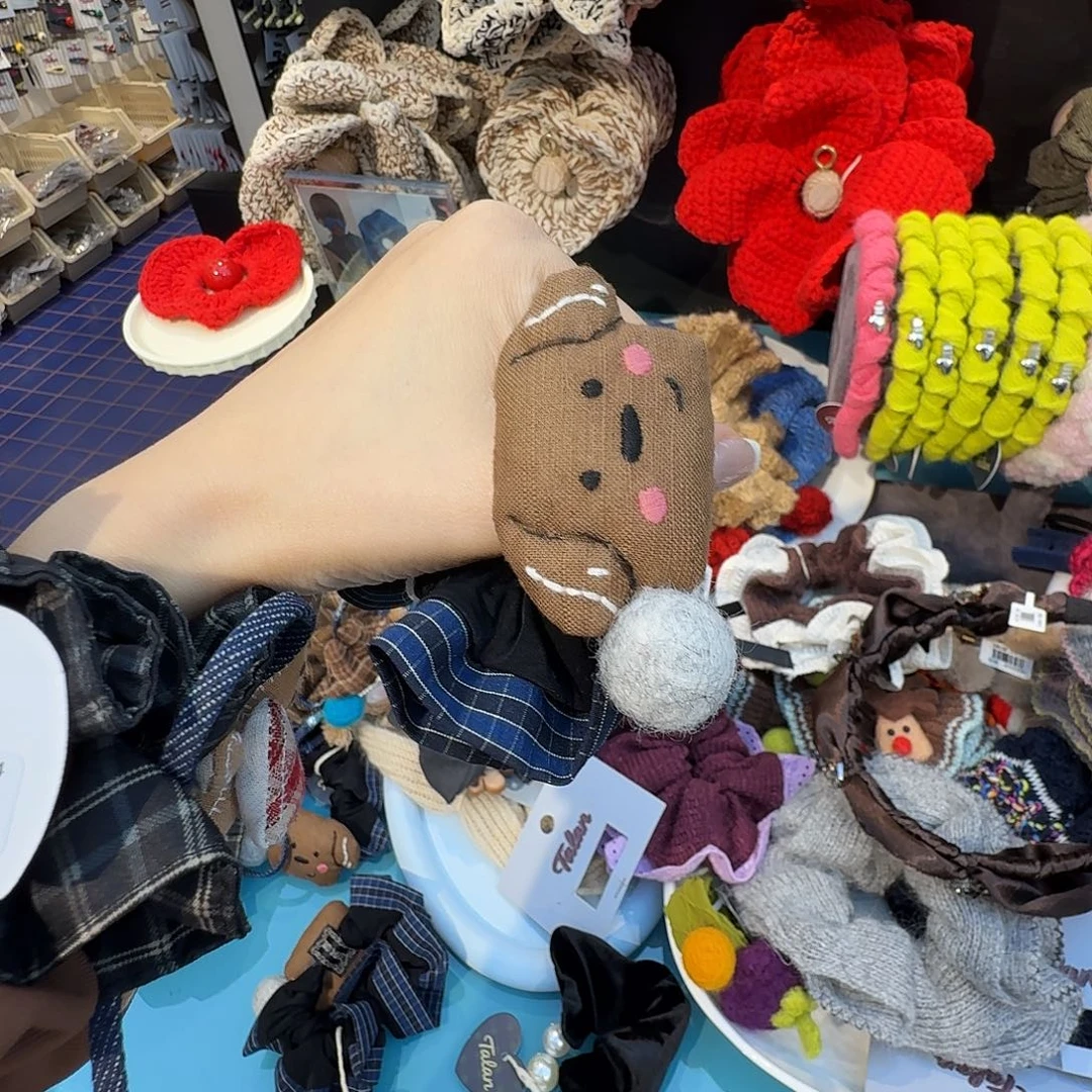 皮质非金属好看的发圈2006