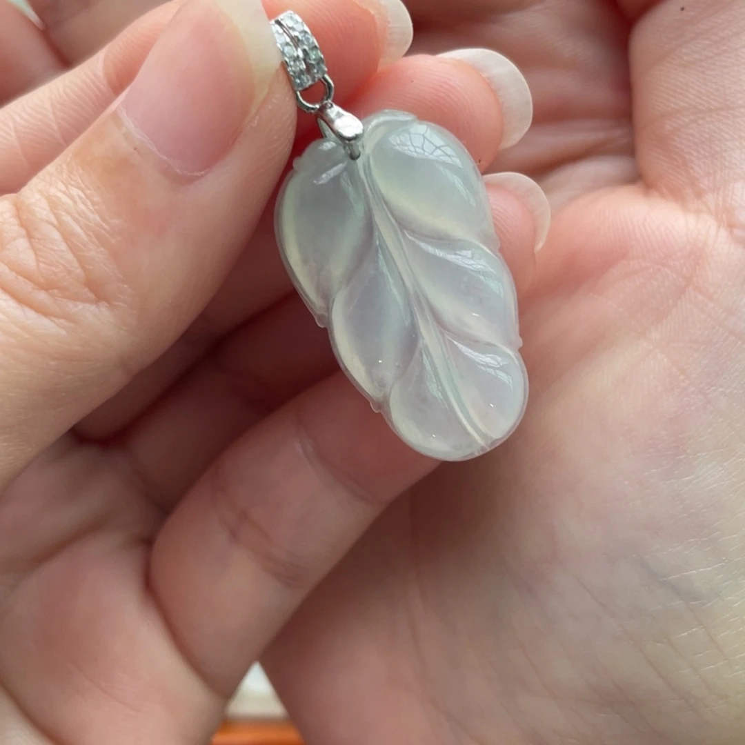 翡翠颈饰未镶嵌嗯***！叶子