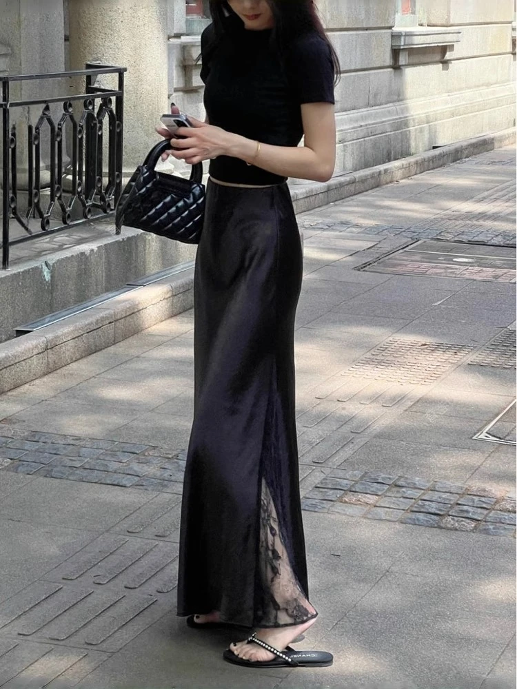 法式高级感蕾丝拼接醋酸黑色半身裙女夏季高腰显瘦中长缎面包臂裙