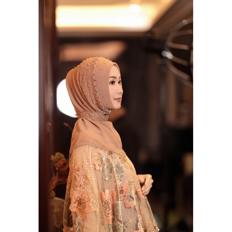 【嘉米拉】-漫空星宇经典钉珠套头巾JML798