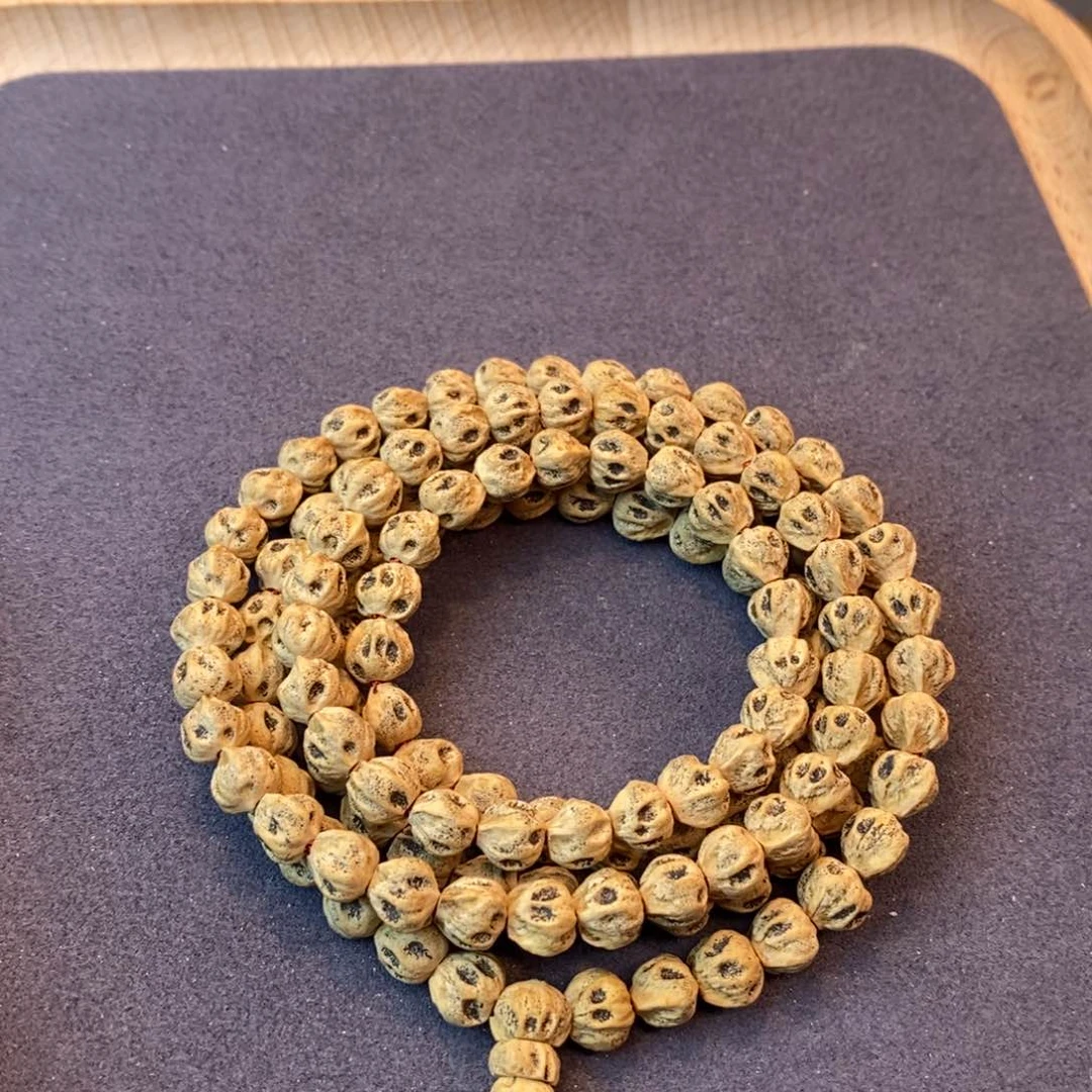 亮***亮柏香籽/百香籽吊坠