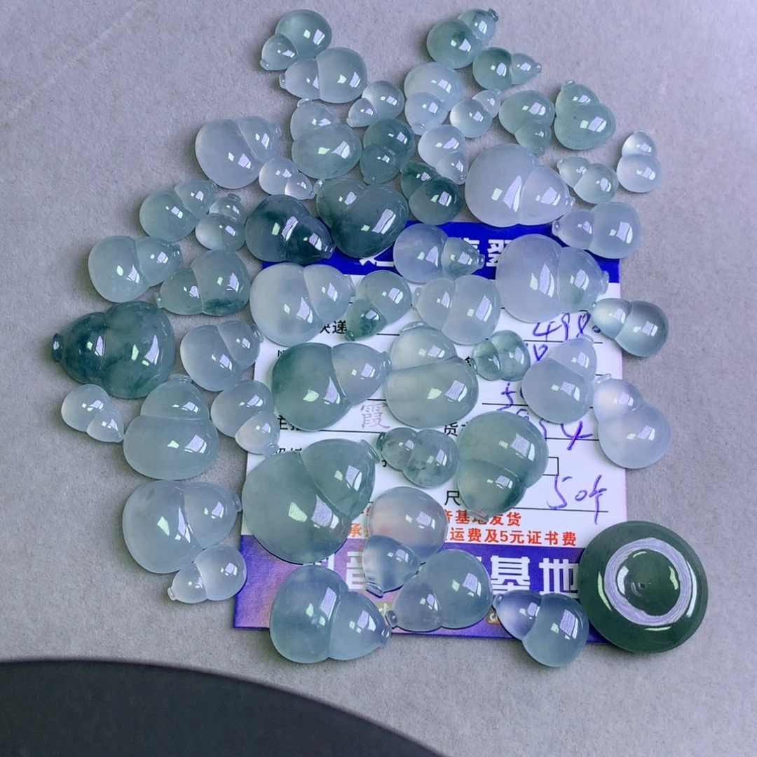 颈饰未镶嵌翡翠白**咪