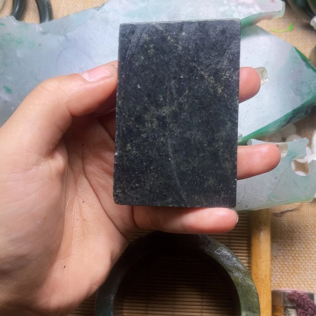未镶嵌和田玉（子料）挂件