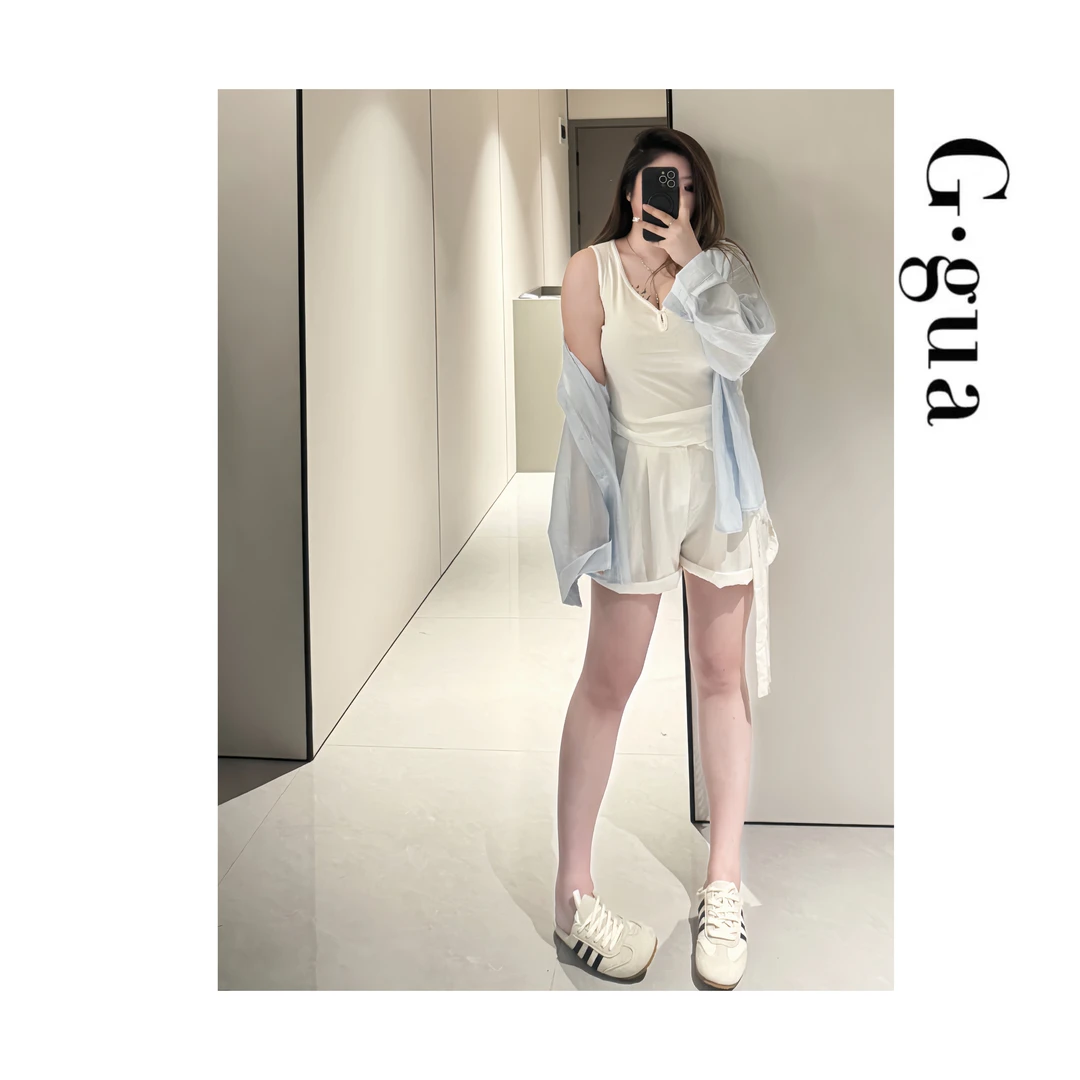 【张_Ggua】大码韩系蕾丝拼接衬衫+蕾丝绑带压褶短裤+贝壳扣背心