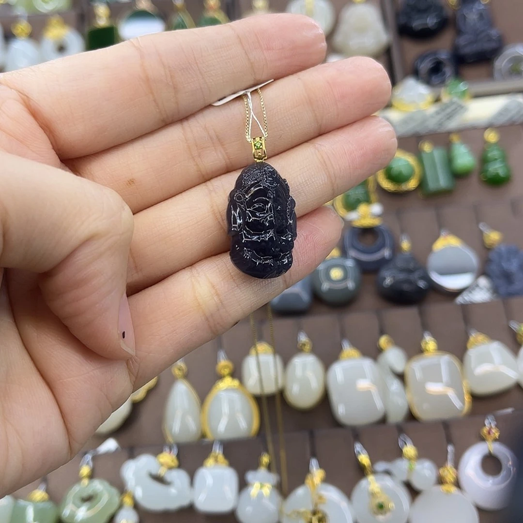 和田玉18K金镶嵌吊坠(赠链)