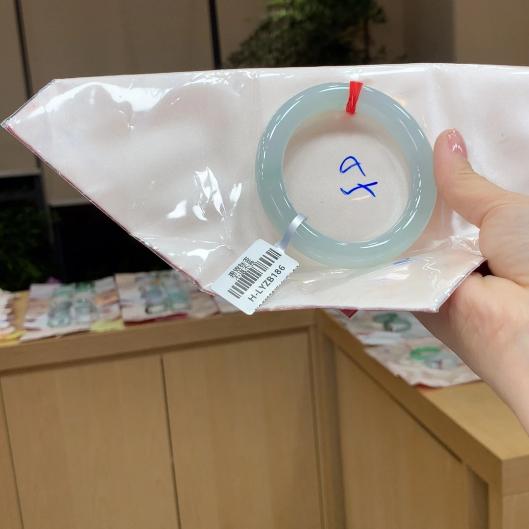 未镶嵌手镯翡翠不退不换
