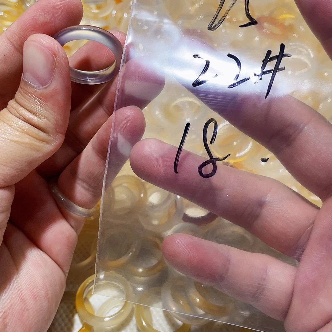 玛瑙/玉髓戒指未镶嵌一****?25