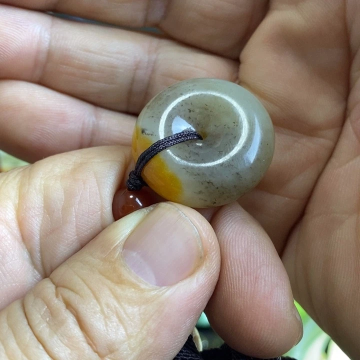 和田玉（糖玉）未镶嵌珠宝奇石