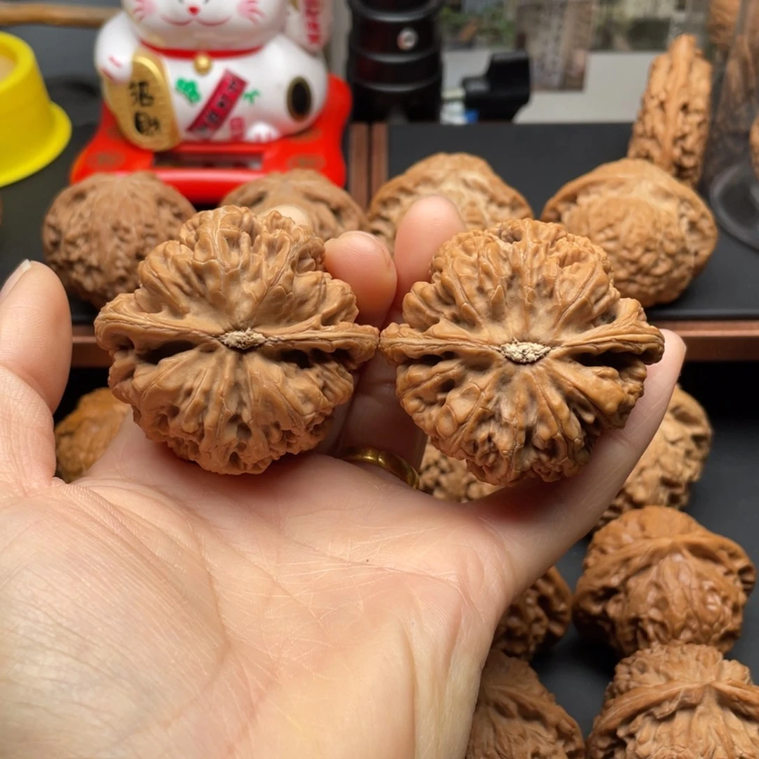 文玩核桃把件小****事大粗筋