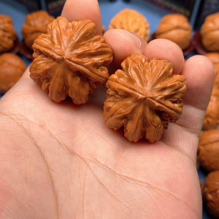 文玩核桃把件东****希八棱