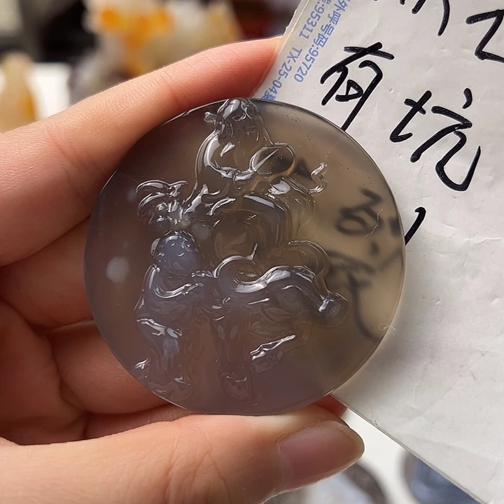 未镶嵌颈饰玛瑙/玉髓