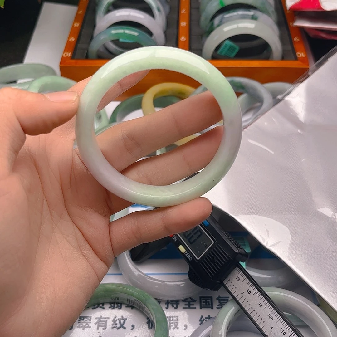 未镶嵌手镯翡翠5960. X8. 156