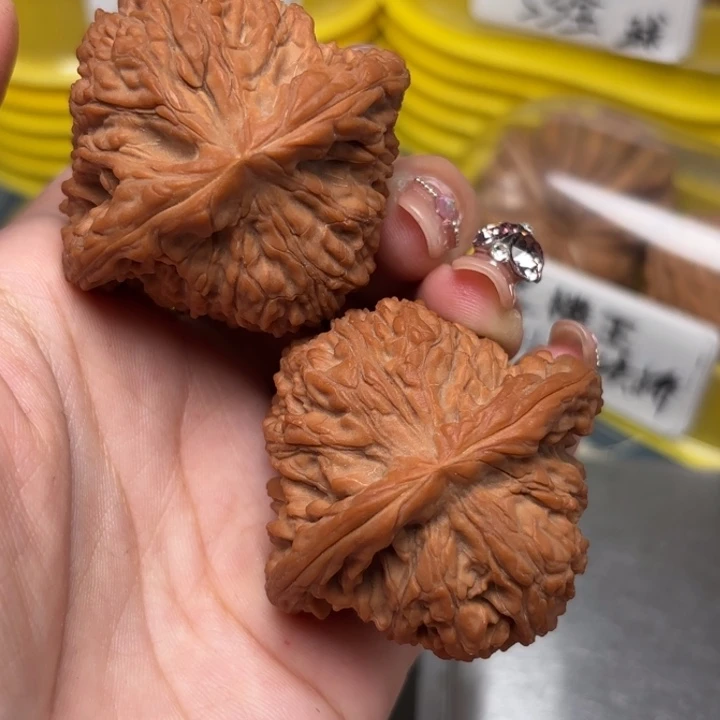 真***蛋吊坠文玩核桃48-33075-02