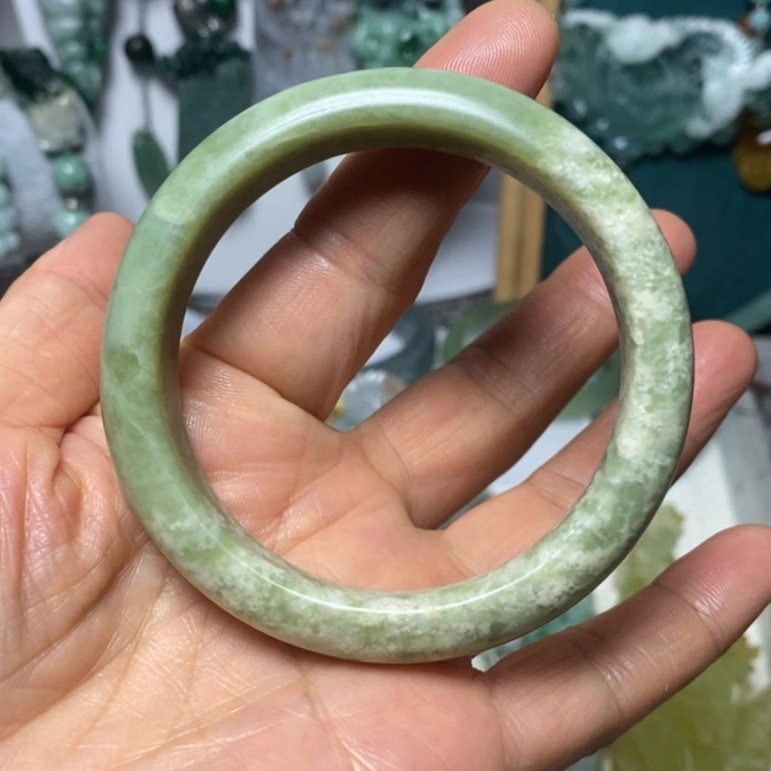 【闪购商品】翡翠吊坠(赠链)未镶嵌