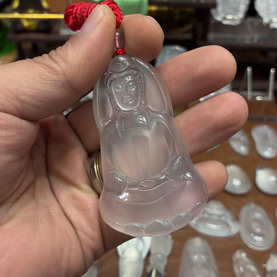 羡***.石英质玉未镶嵌石英质玉观音牌