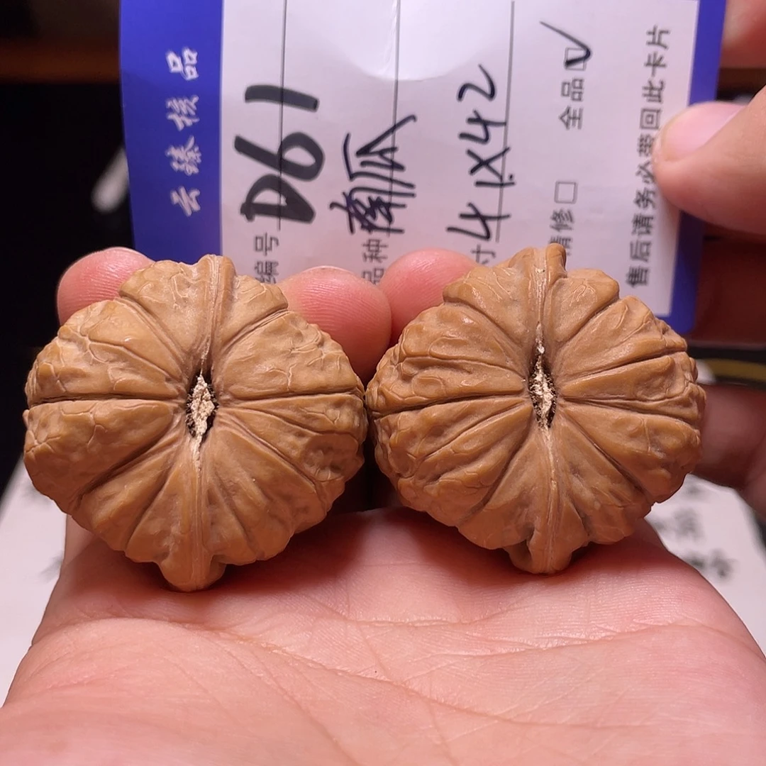 文玩核桃吊坠文玩