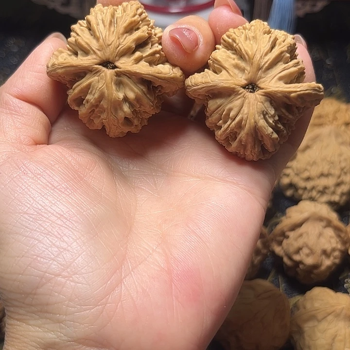 文玩核桃把件空**月41虎头