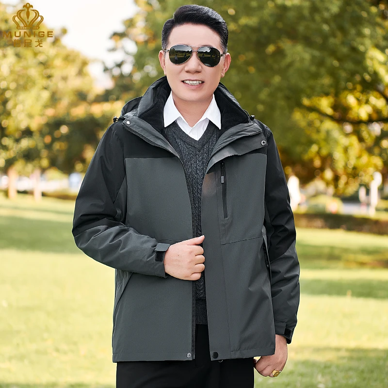 爸爸冲锋衣春秋装中老年人男士冬装外套三合一可拆卸新款加绒加厚
