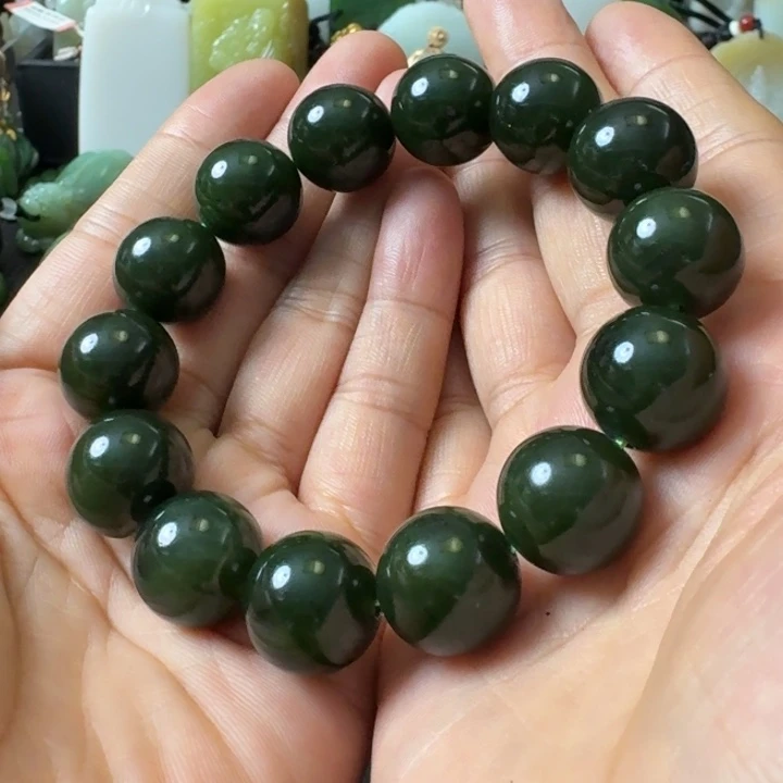 和田玉未镶嵌颈饰俄七菠菜绿16