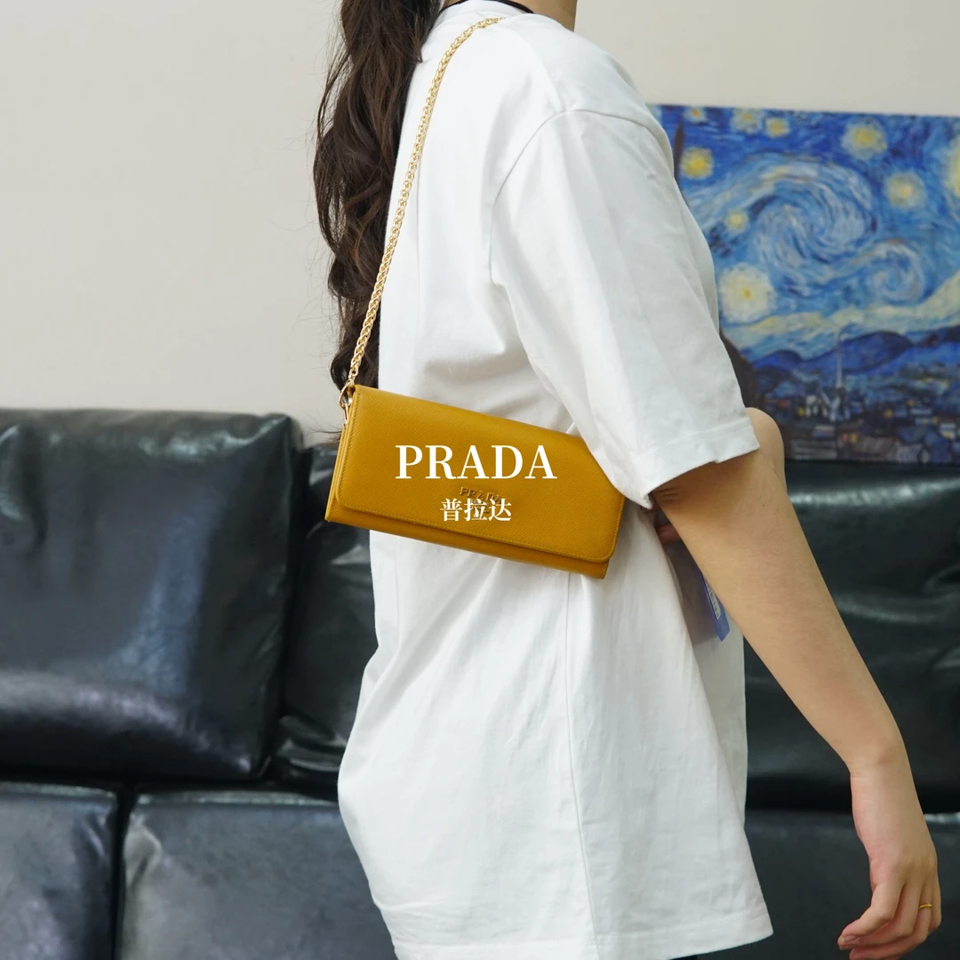 95新 Prada/普拉达 黄色链条钱包/YW06310020/0020