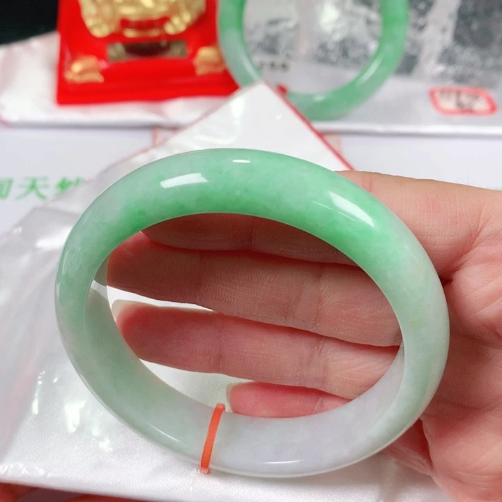 未镶嵌手镯翡翠   编号0257 圈59 福利镯