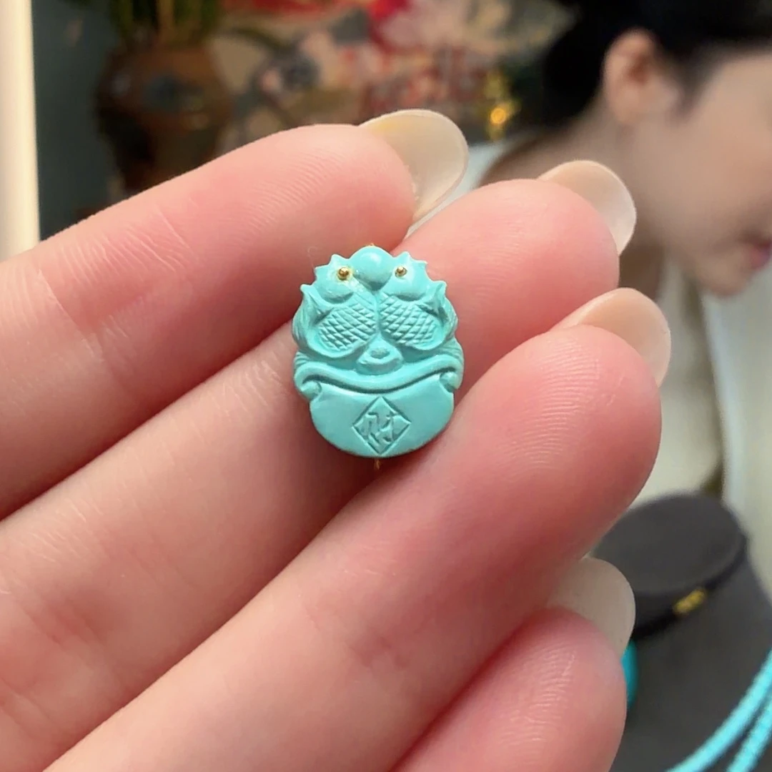 绿松石未镶嵌颈饰