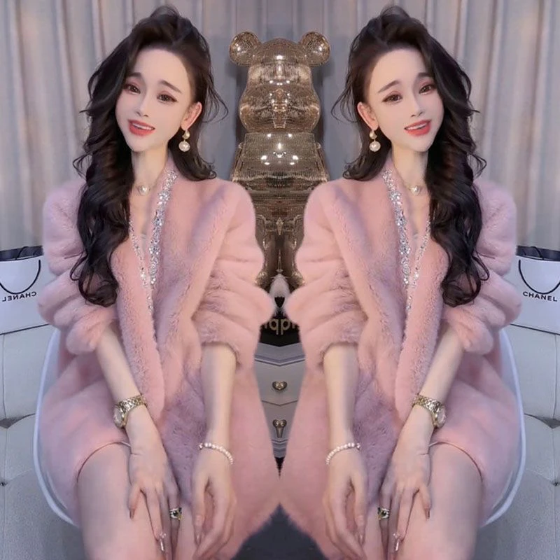 高级感时尚气质2025秋冬季新款韩版修身毛毛加厚亮钻名媛外套减龄