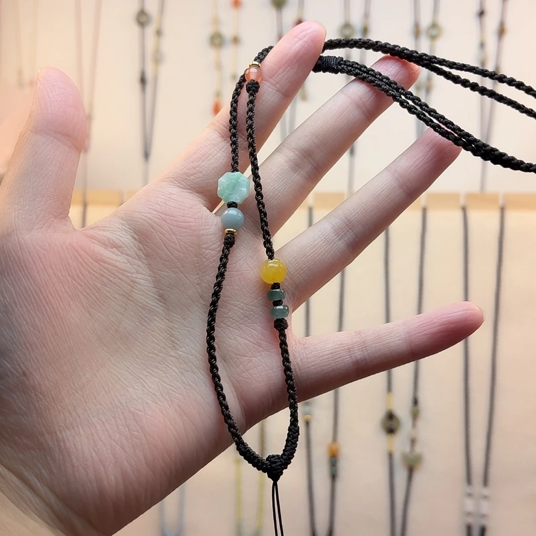 2毫米咖色翡翠八卦牌