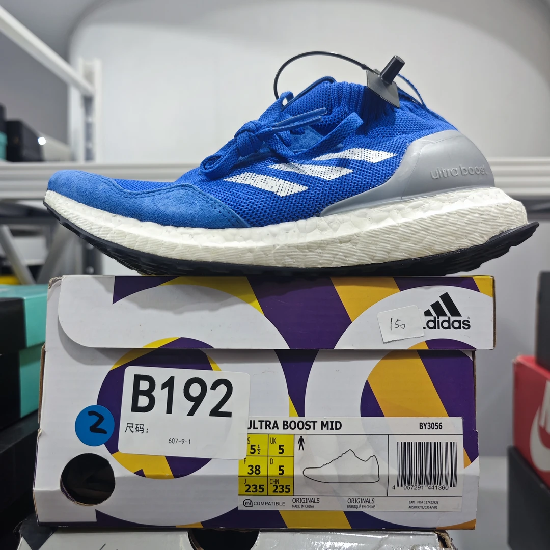 adidasi 白蓝运动鞋 全新原盒 5uk码 bai 12.4 B192