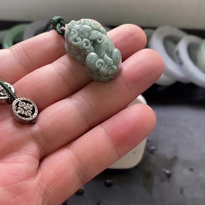 彬***理未镶嵌手链翡翠吊坠