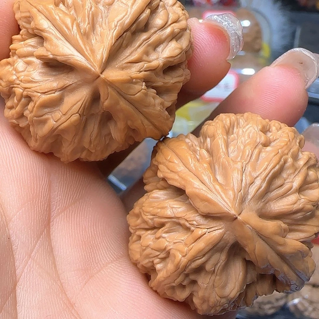 文玩核桃吊坠40➕红锦鲤原桩