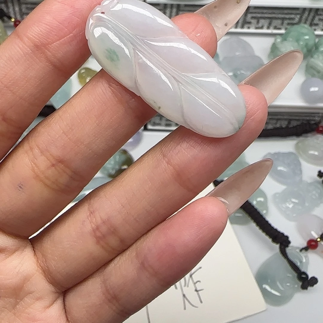 翡翠未镶嵌颈饰28