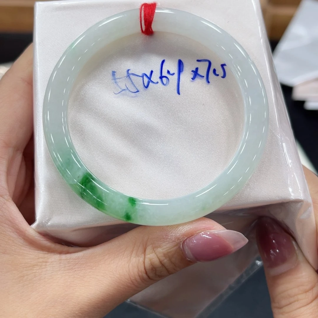 未镶嵌手镯翡翠翡翠